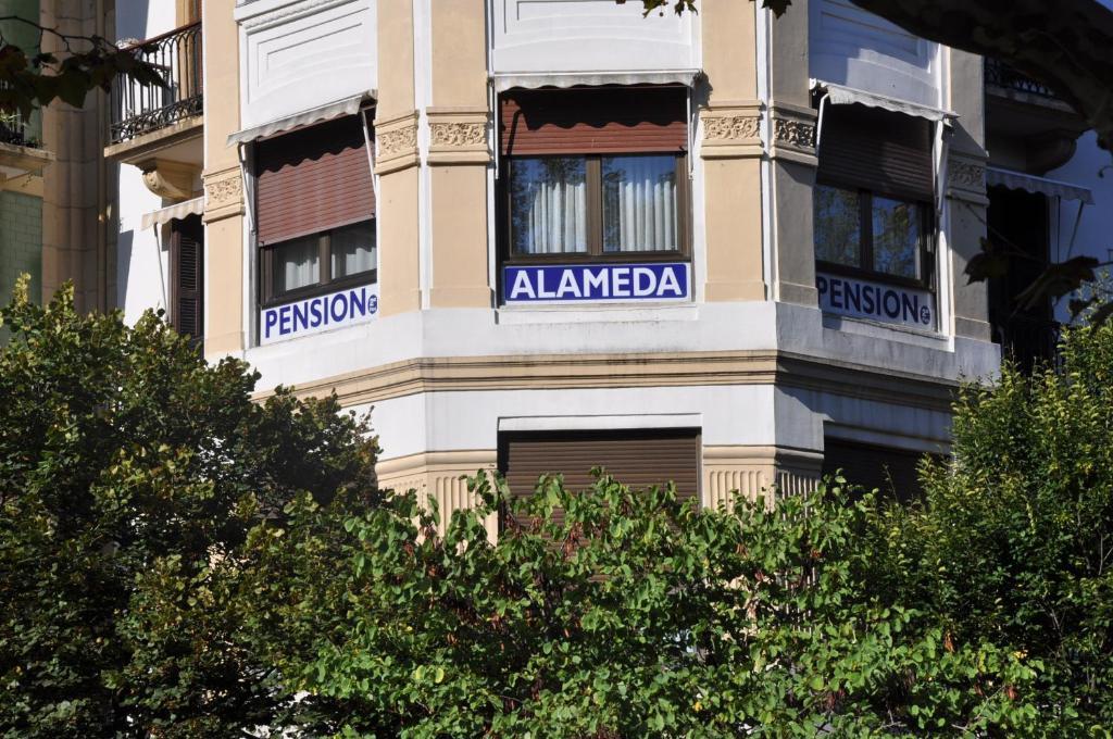 Pension Alameda San Sebastian Exterior photo